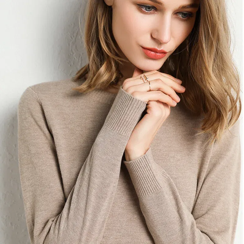 Color: Red, Size: L - Women Slim O-Neck Solid Pullover Cashmere Wool Blending Sweater Autumn And Winter Long-Sleeved Knit Bottoming Shirt Large Size