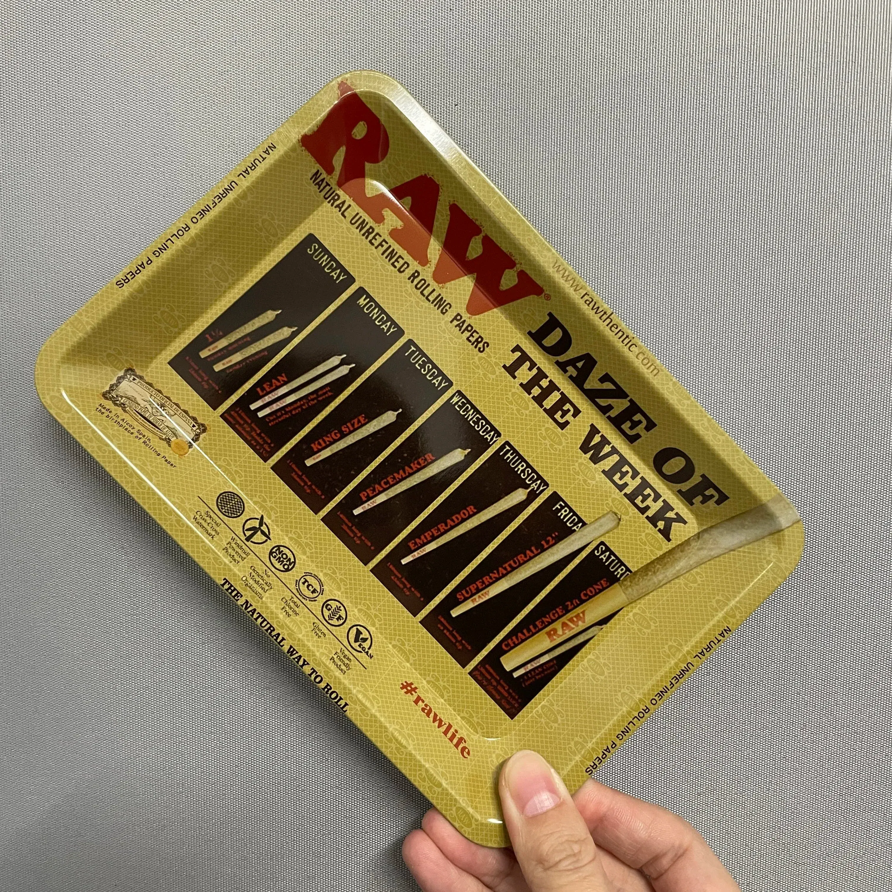 Color: black - RAW Classic Rolling Tray Multi Designs Available