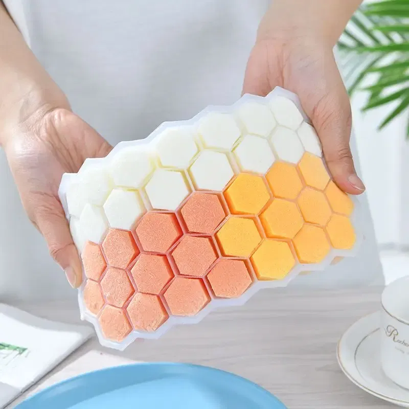 Color: GRAY, Size: M - 4/2/1PCS Silicone Ice Cube Mold 148 Cube Large-capacity Ice Trays Food Grade Ice Maker BPA Free Reusable Ice Maker with Lids