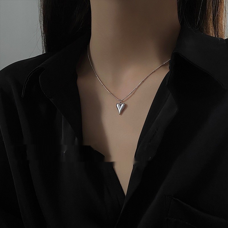 Love Light Luxury Metal Snake Bone Necklac