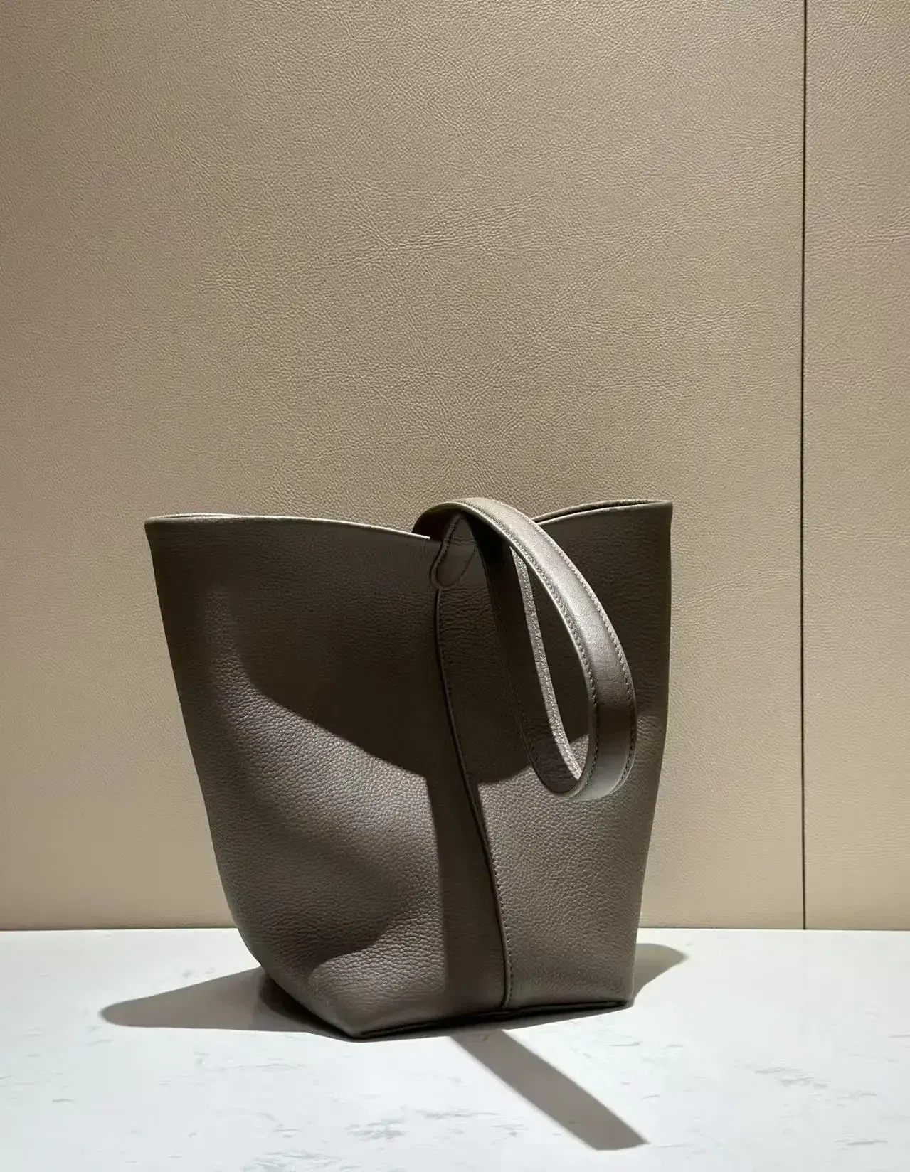 Color: Dark Grey, Size: (20cm